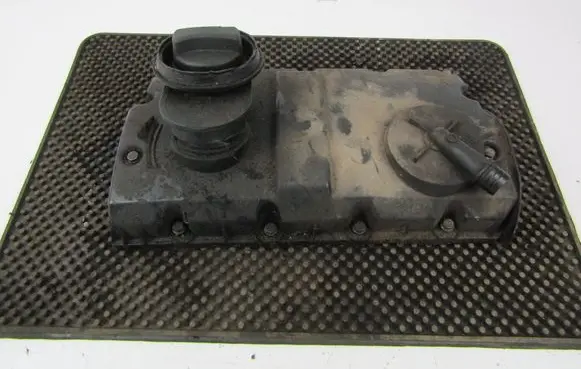 Seat Alhambra (Mk1) Rocker cam cover 038103475R