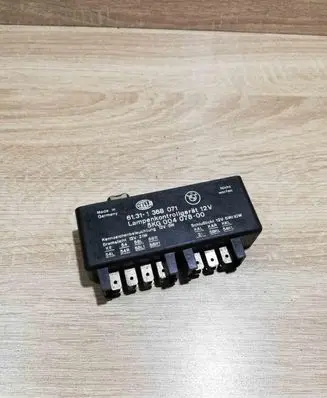 BMW 3 E30 Other relay 1368071 5KG00407800
