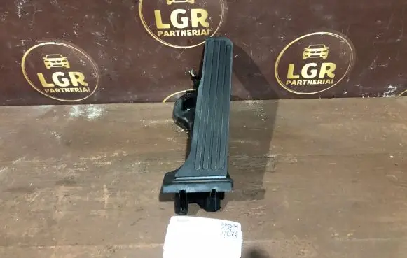 Volkswagen Touran I Accelerator throttle pedal 1T1721503H