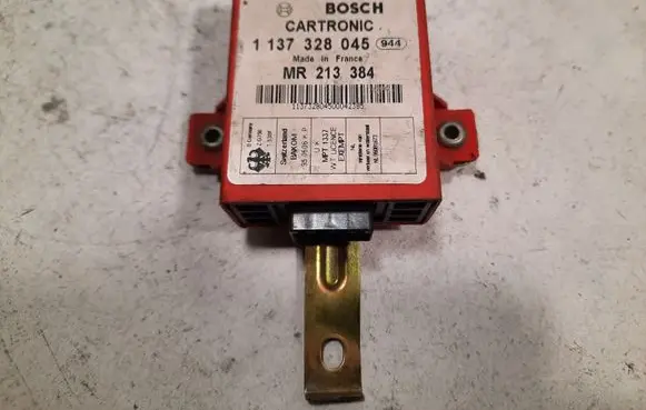 Mitsubishi Carisma Airbag control unit/module 1137328045 MR213384