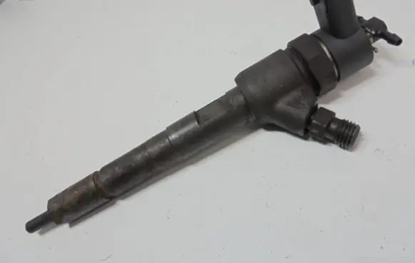 Fiat Panda 141 Fuel injector 0445110083