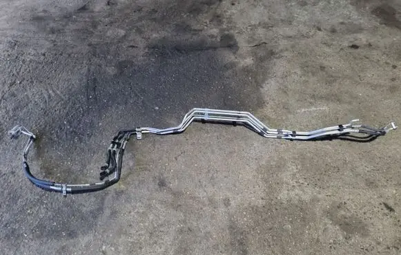 Chrysler Pacifica Air conditioning (A/C) pipe/hose 68227761AC