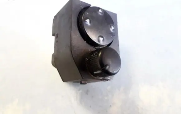 Audi A4 S4 B5 8D Wing mirror switch 8D0959565A