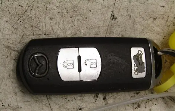 Mazda CX-3 Ignition key/card 