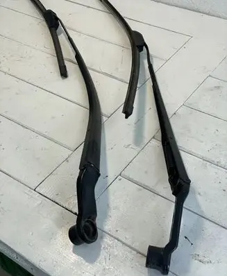 Mazda 6 Windshield/front glass wiper blade 