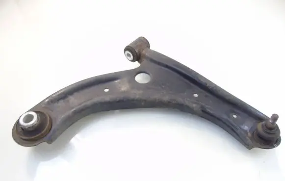 Suzuki Swift III Front control arm