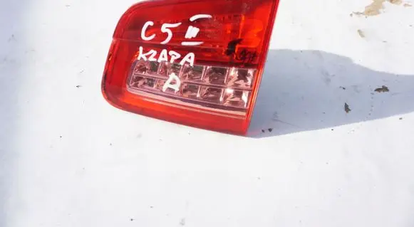 Citroen C5 Tailgate rear/tail lights