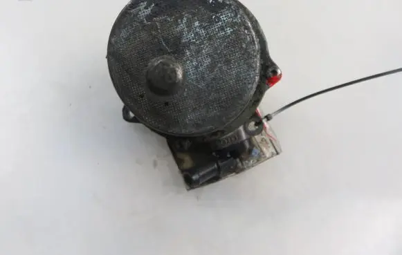 Audi A6 S6 C5 4B Vacuum pump