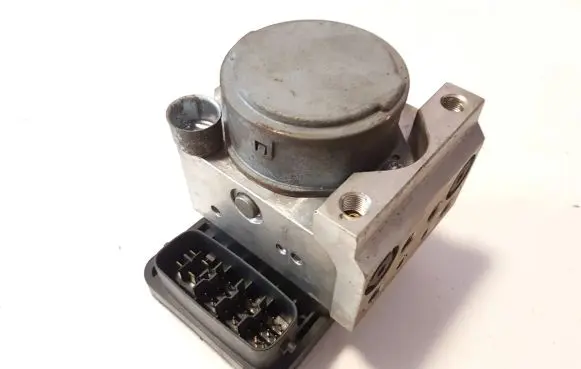 Toyota Land Cruiser (J120) ABS Pump 4451060070 13511019250 8954160040