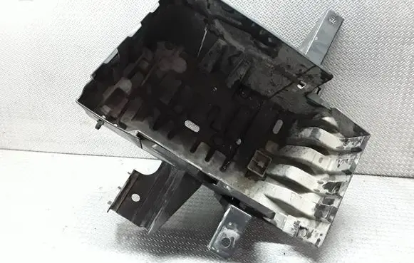 Battery box tray