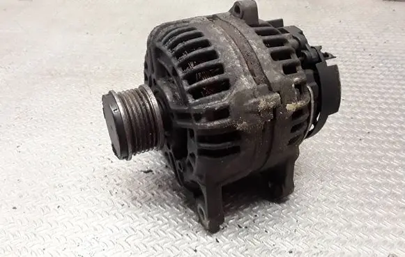 Nissan Qashqai Generator/alternator 0124525140 8200728292A