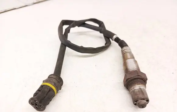 Mercedes-Benz E W210 Lambda probe sensor 0015408517