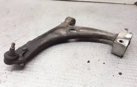 Volkswagen PASSAT B6 Front lower control arm/wishbone 