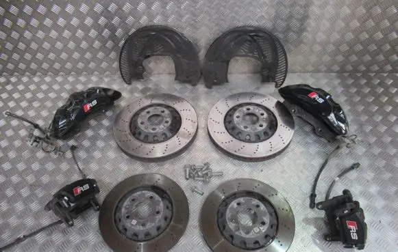 Audi RS4 Brake discs and calipers set TARCZE