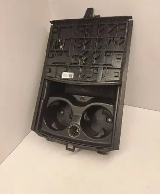 BMW 5 G30 G31 G38 Cup holder 6819878 187013 0102030405