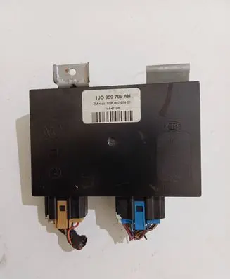 Volkswagen New Beetle Comfort/convenience module 1J0959799AH 5DK00795451