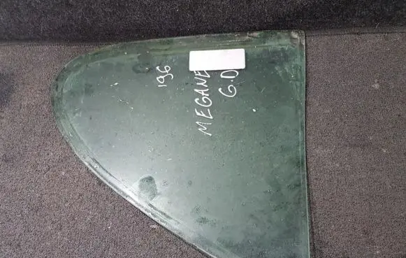 Renault Megane I Rear vent window glass 