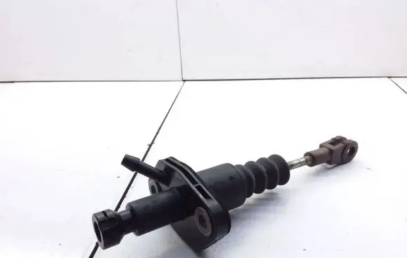 Opel Vectra B Clutch master cylinder 90522656