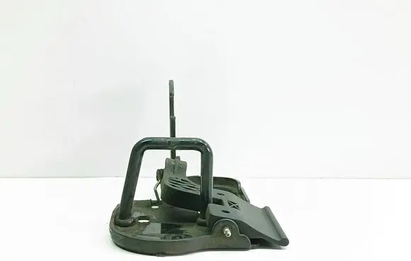Volkswagen PASSAT B6 Engine bonnet/hood lock/latch loop/hook 3C0823480