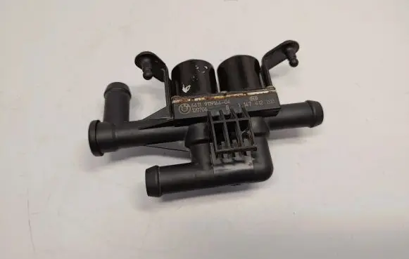 BMW 5 F10 F11 Coolant heater control valve 64539119164 64114271156 64219310349