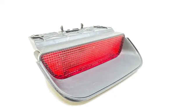 Honda CR-V Third/center stoplight P6939