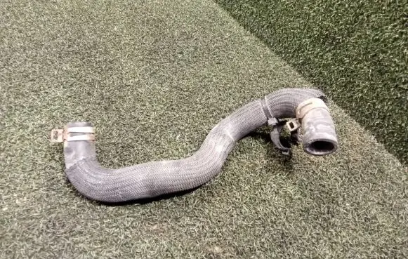 Opel Vivaro Engine coolant pipe/hose 140532710R 93450183