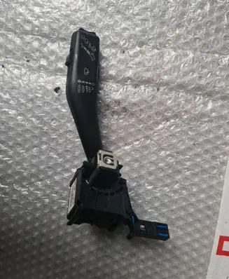 Volkswagen PASSAT B7 Wiper control stalk 1K0953519J 01203516 20351671616563