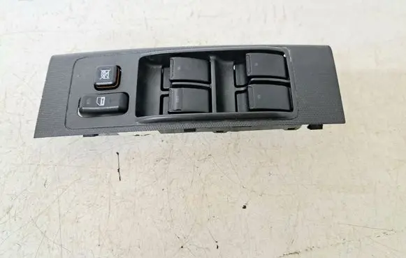 Toyota Corolla Verso AR10 Electric window control switch