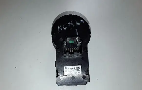 Opel Mokka Light switch 10026917
