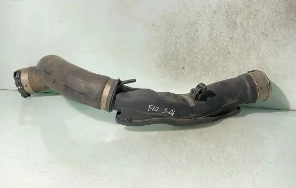 BMW 5 F10 F11 Intercooler hose/pipe 4735270