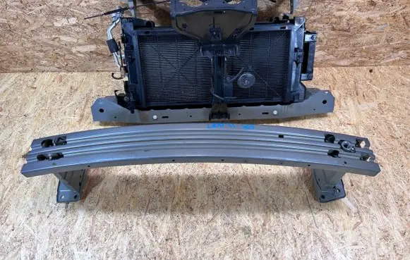 Nissan Leaf II (ZE1) Front piece kit 