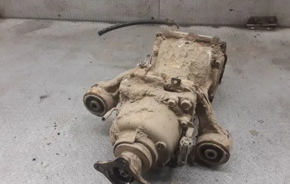 Nissan X-Trail T30 Rear differential R145