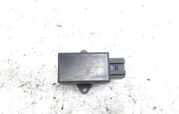 Volkswagen Touareg I Seat heating relay 7L0959772D
