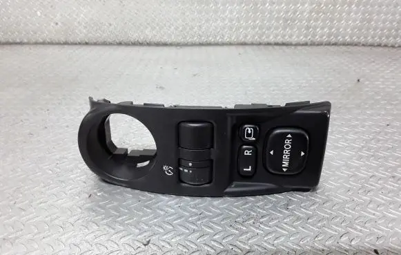 Subaru Forester SH Wing mirror switch