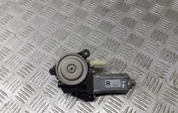 Chrysler PT Cruiser Vent window/glass motor AY262100-253A