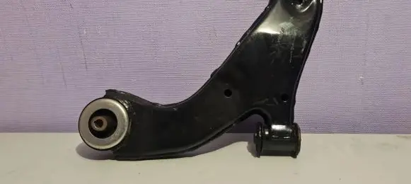 Ford Mondeo Mk III Front control arm RP2381A