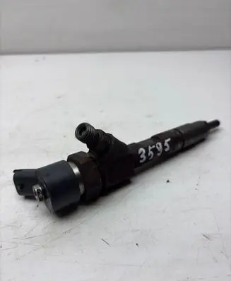Renault Laguna II Fuel injector 0445110021