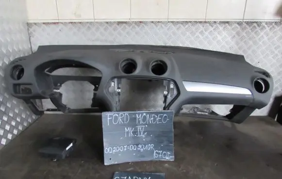 Ford Mondeo MK IV Dashboard 