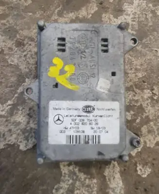 Mercedes-Benz C AMG W204 Headlight ballast module Xenon 5DD00870400