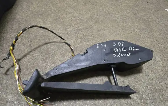 BMW 5 E39 Accelerator throttle pedal 6753518 35406753518