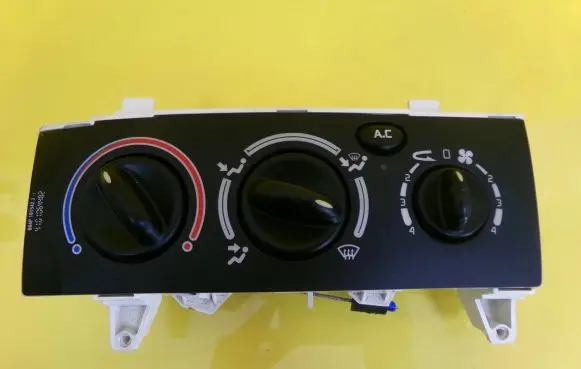 Renault Megane I Climate control unit 663391J 102043
