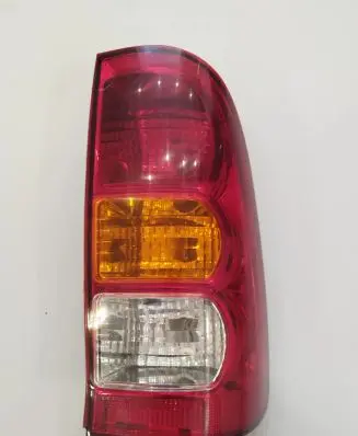 Toyota Hilux (AN10, AN20, AN30) Rear/tail lights