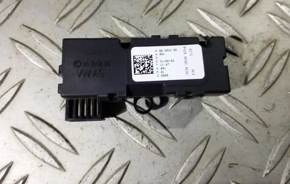 Volkswagen PASSAT B6 Steering angle sensor 3C0959654