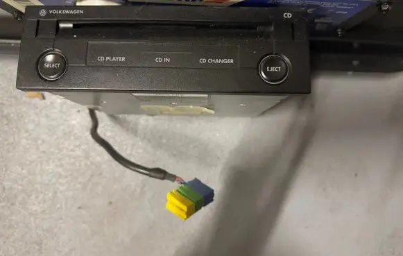 Volkswagen PASSAT B5.5 CD/DVD changer 3001039