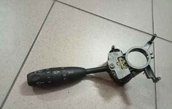 Mercedes-Benz B W245 Wiper control stalk A1695450010