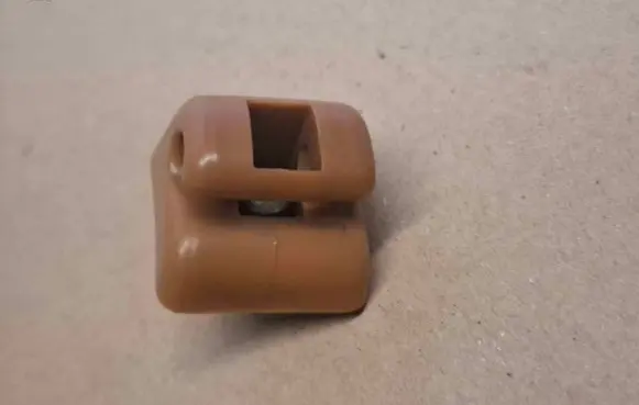 Mercedes-Benz W123 Sun visor clip/hook/bracket 