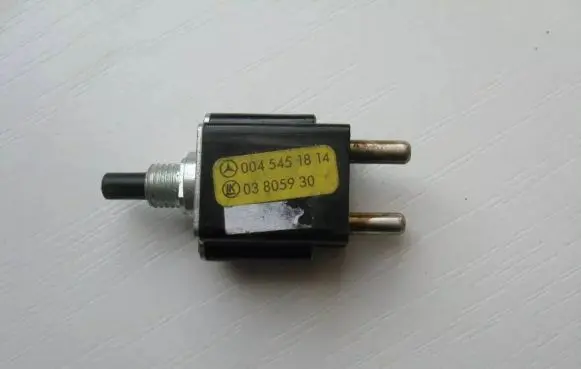 Mercedes-Benz Sprinter W901 W902 W903 W904 Clutch pedal sensor 0045451814