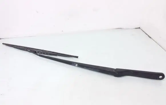 BMW X5 E53 Front wiper blade arm 7075612