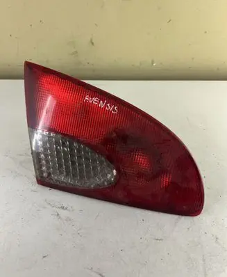 Toyota Avensis T220 Tailgate rear/tail lights 23300502