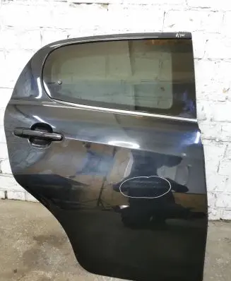 Peugeot 108 Rear door